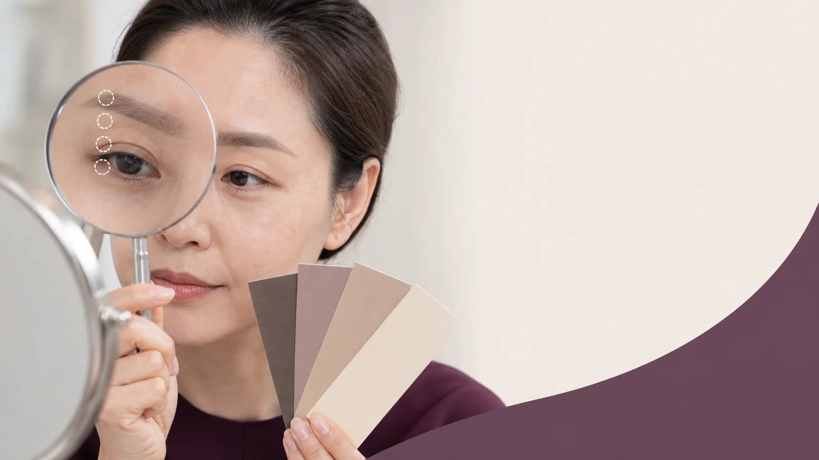 눈썹 앞머리 중앙 산 꼬리의 남은 색을 네 칸으로 기록하는 성인 한국인 여성